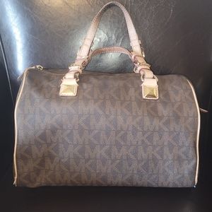 Michael Kors MK Monogram Grayson Bag